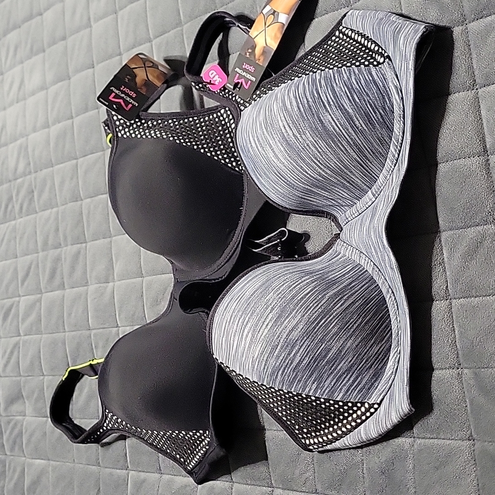 34D Maidenform Sports Bra Lot of 2